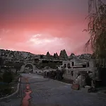 ホリデー ケイブ ホテル ギョレメ
