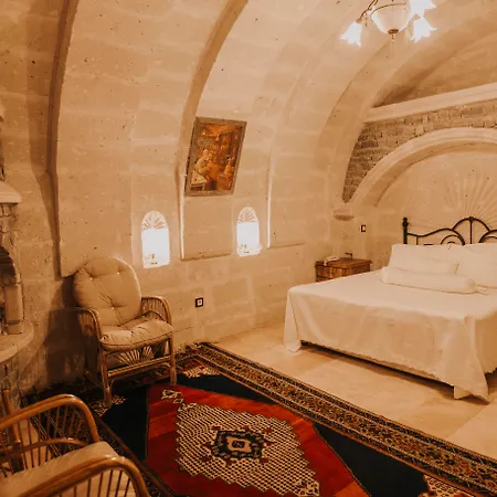 Hotel Cave 2*