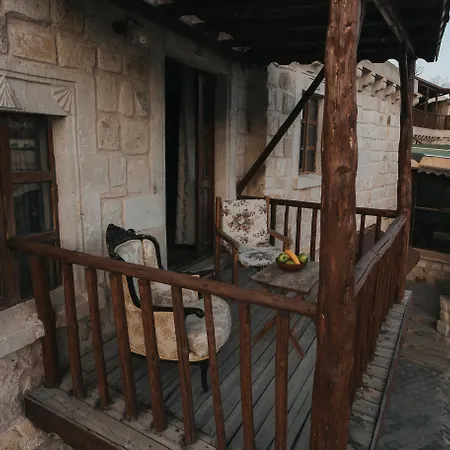 Hotel Cave 2*