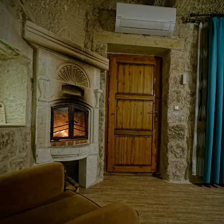 Cave Hotel 2*