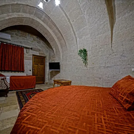 Cave Hotel 2*