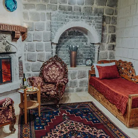 Hotel Cave 2*