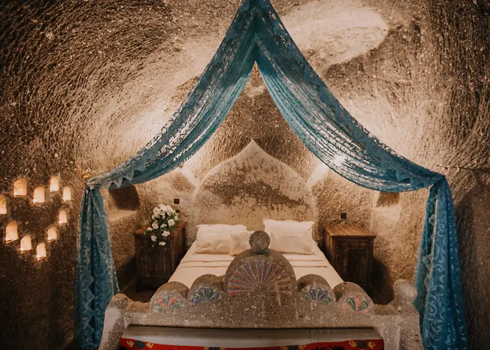 ホリデー ケイブ 3*