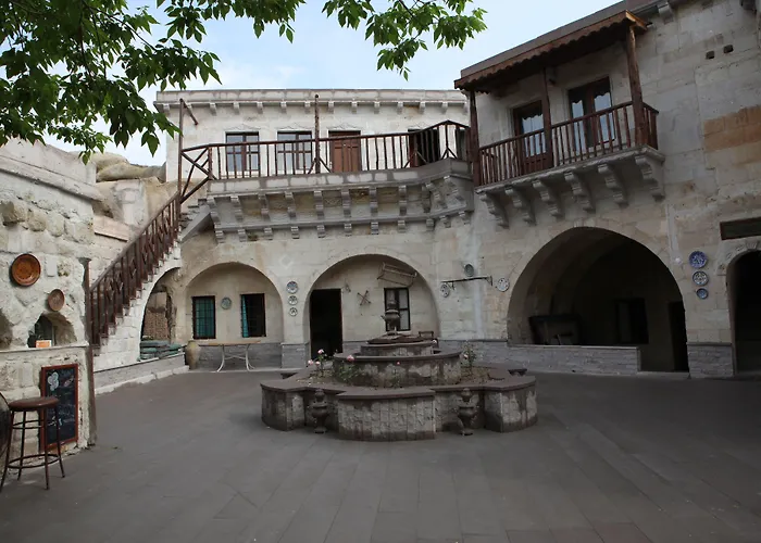 ホテル ホリデー ケイブ 3*