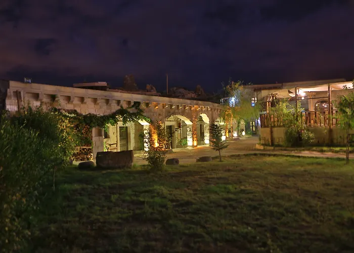 Hotel Flintstones Cave